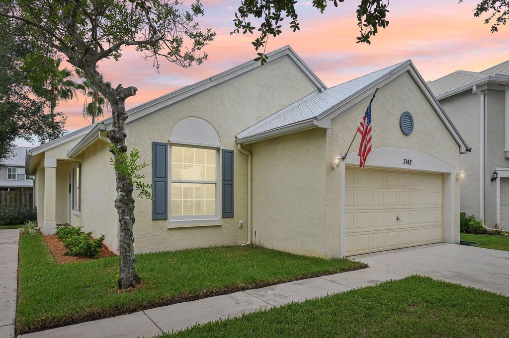 3142 SW Solitaire Palm Drive, Palm City, FL 34990