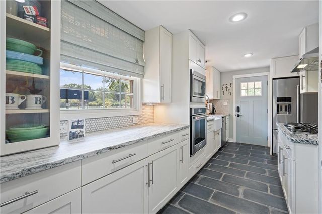 4900 W 79th Street, Prairie Village, KS 66208