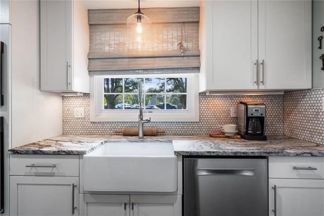 4900 W 79th Street, Prairie Village, KS 66208