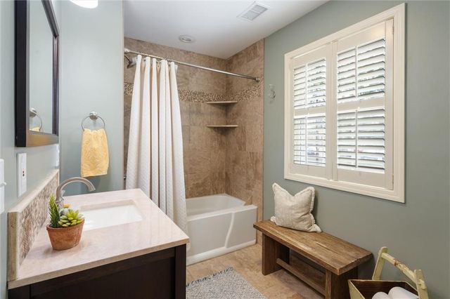 4900 W 79th Street, Prairie Village, KS 66208