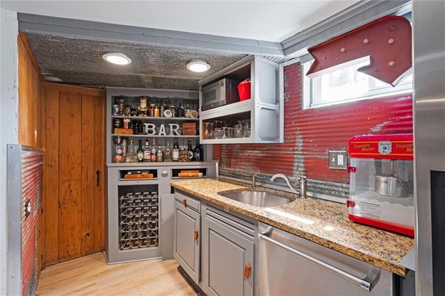 4900 W 79th Street, Prairie Village, KS 66208