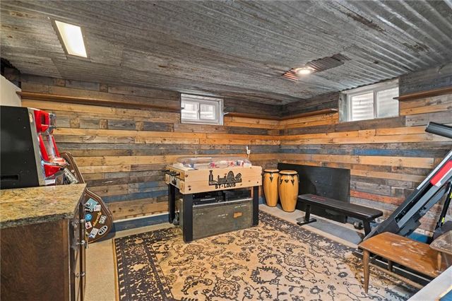 4900 W 79th Street, Prairie Village, KS 66208