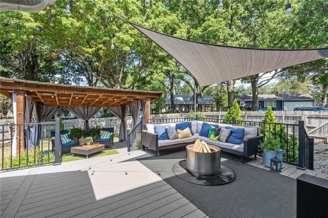 4900 W 79th Street, Prairie Village, KS 66208