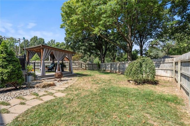 4900 W 79th Street, Prairie Village, KS 66208