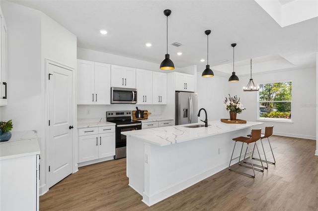 11248 FLOCK AVENUE, Weeki Wachee, FL 34613