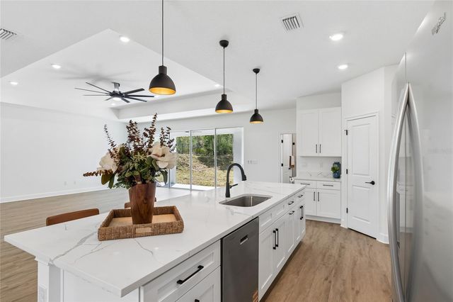 11248 FLOCK AVENUE, Weeki Wachee, FL 34613