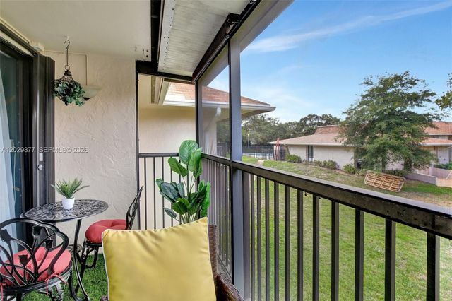 5821 Washington Street 30, Hollywood, FL 33023