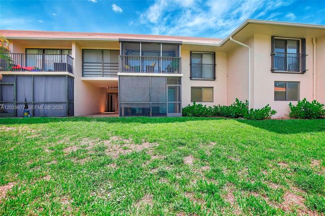 5821 Washington Street 30, Hollywood, FL 33023