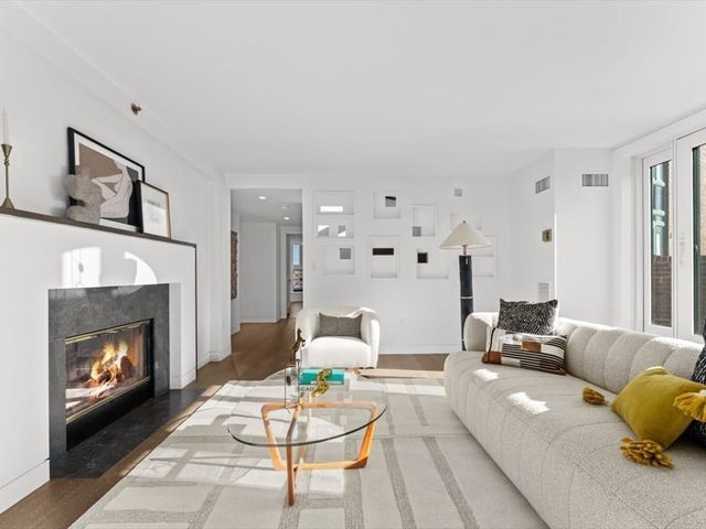 10 Rogers Street PH4, Cambridge, MA 02142