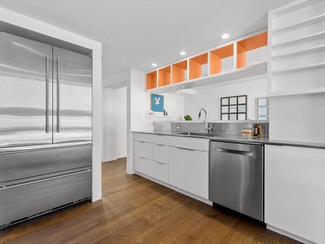 10 Rogers Street PH4, Cambridge, MA 02142