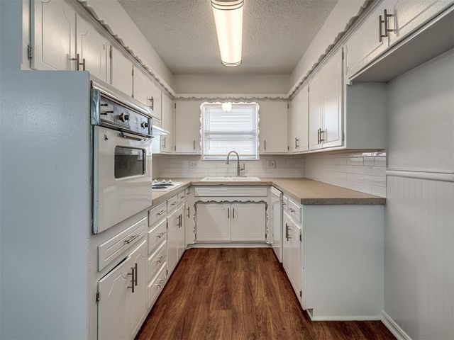 2516 SW 69th Street, Oklahoma City, OK 73159