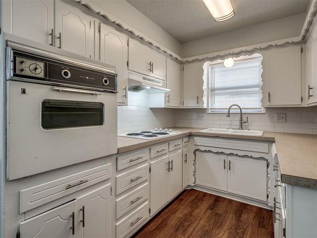 2516 SW 69th Street, Oklahoma City, OK 73159
