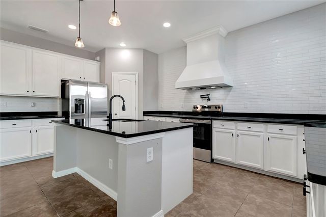 8406 CHERRY BRANCH DRIVE, Ruskin, FL 33573