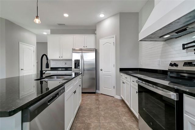 8406 CHERRY BRANCH DRIVE, Ruskin, FL 33573