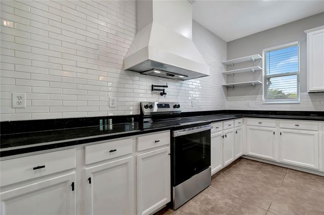 8406 CHERRY BRANCH DRIVE, Ruskin, FL 33573