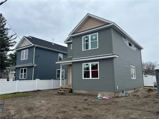 57 Cedarbrook Road, Pawtucket, RI 02861