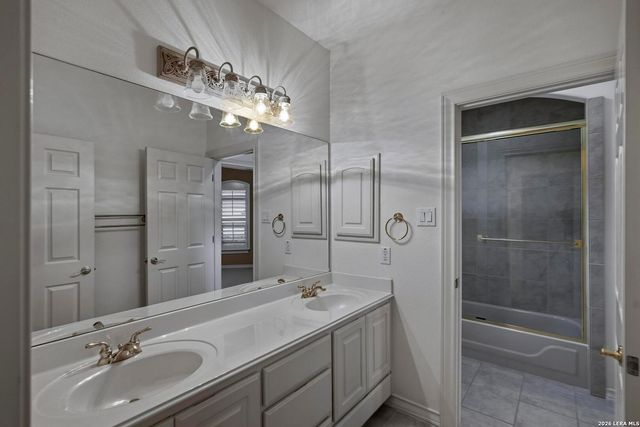 8 ORSINGER FRG, San Antonio, TX 78230