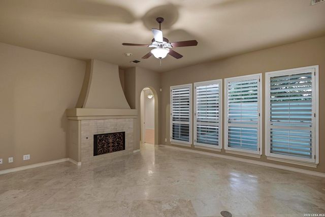8 ORSINGER FRG, San Antonio, TX 78230