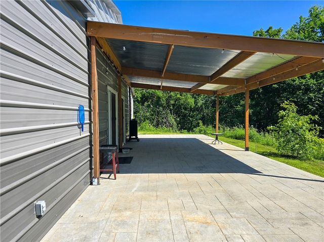 10259 S Perry Road, Orrick, MO 64077