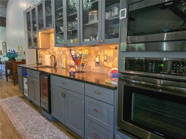 10259 S Perry Road, Orrick, MO 64077