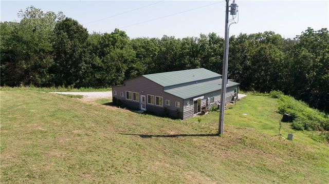10259 S Perry Road, Orrick, MO 64077