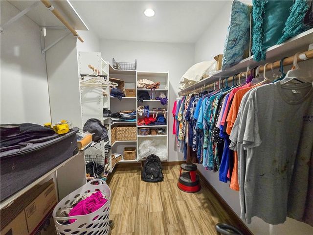 10259 S Perry Road, Orrick, MO 64077