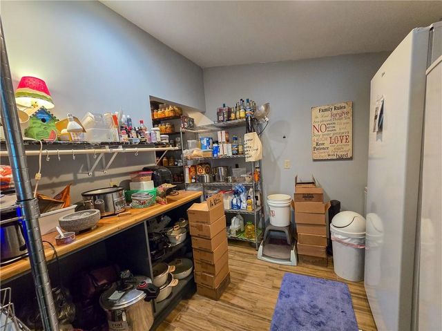 10259 S Perry Road, Orrick, MO 64077