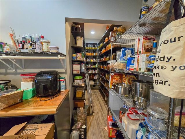10259 S Perry Road, Orrick, MO 64077