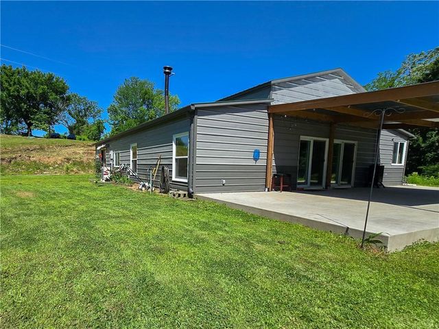 10259 S Perry Road, Orrick, MO 64077