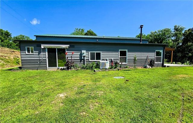 10259 S Perry Road, Orrick, MO 64077