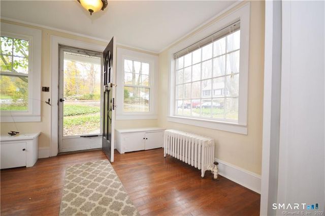 86 Main Street, Newtown, CT 06470