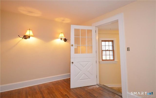 86 Main Street, Newtown, CT 06470