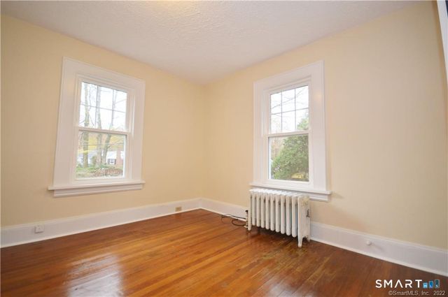 86 Main Street, Newtown, CT 06470