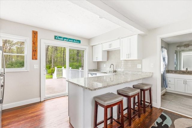 9 Douglas Ave, Norwell, MA 02061