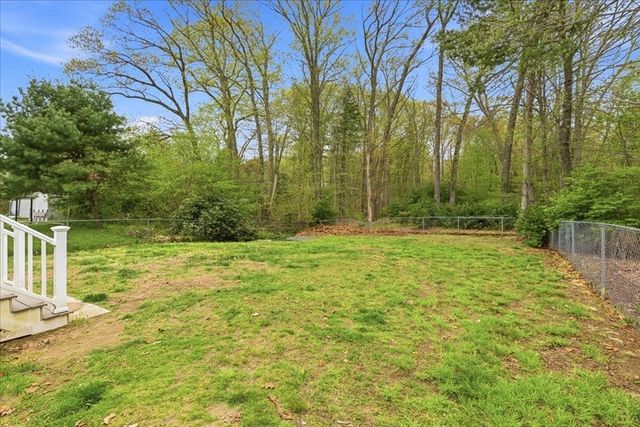 9 Douglas Ave, Norwell, MA 02061