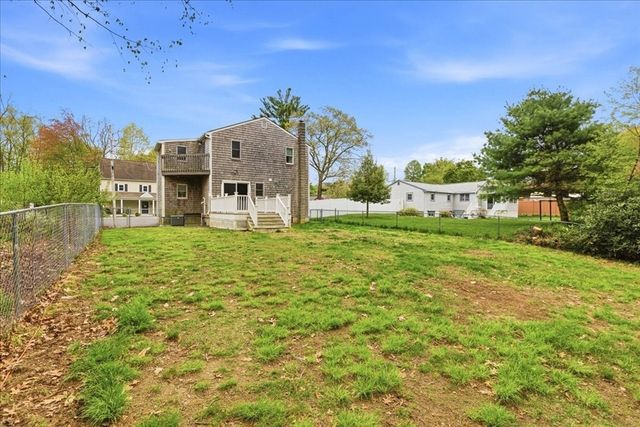 9 Douglas Ave, Norwell, MA 02061