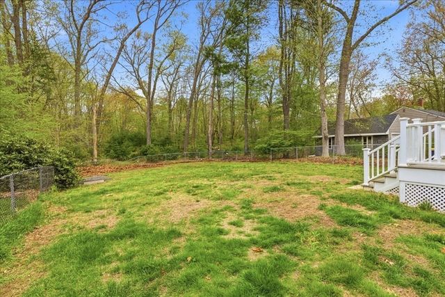 9 Douglas Ave, Norwell, MA 02061