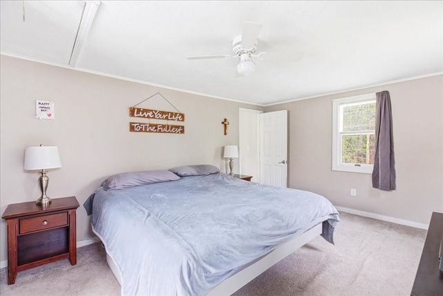 9 Douglas Ave, Norwell, MA 02061