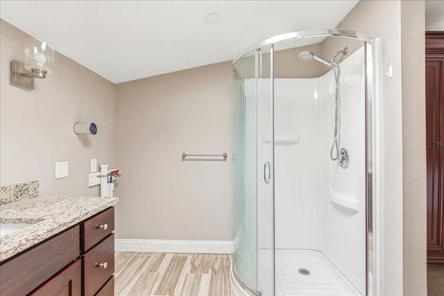 9 Douglas Ave, Norwell, MA 02061