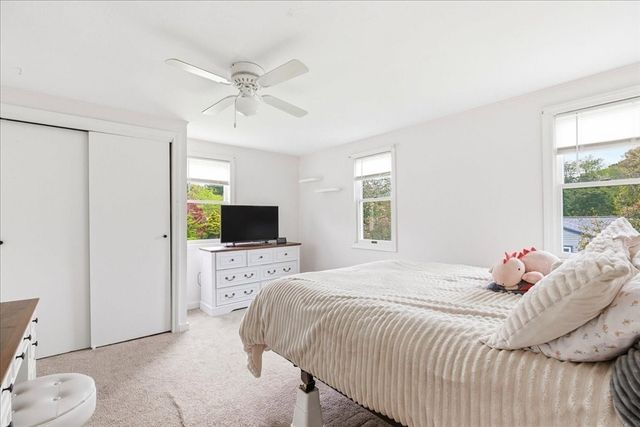 9 Douglas Ave, Norwell, MA 02061