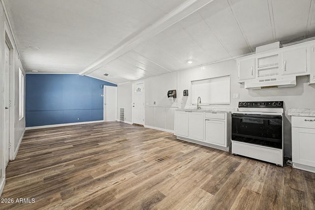 8601 N 71st Avenue 83, Glendale, AZ 85301