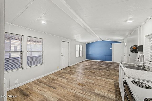 8601 N 71st Avenue 83, Glendale, AZ 85301
