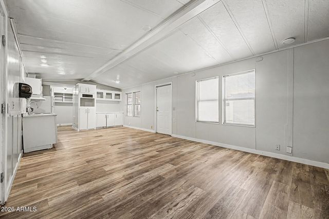 8601 N 71st Avenue 83, Glendale, AZ 85301