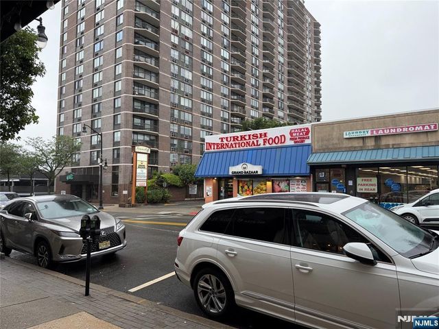 739 Anderson Avenue, Cliffside Park, NJ 07010