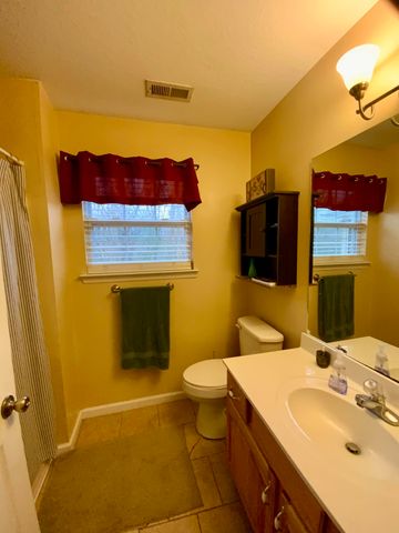 634 N Peppercorn Lane, Rossville, GA 30741