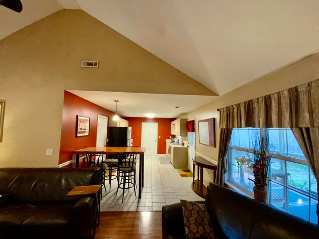 634 N Peppercorn Lane, Rossville, GA 30741