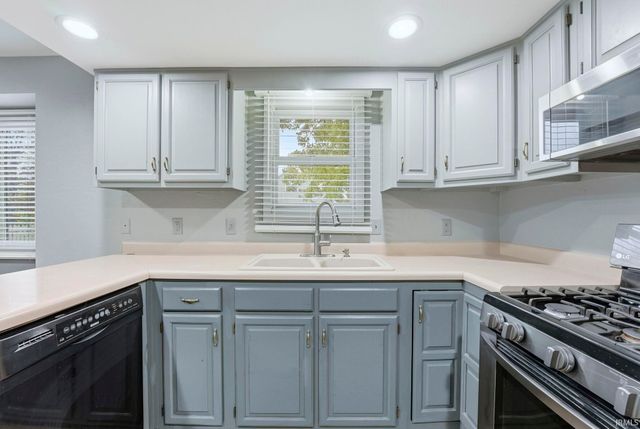 2831 Settlement Creek Run, Fort Wayne, IN 46804