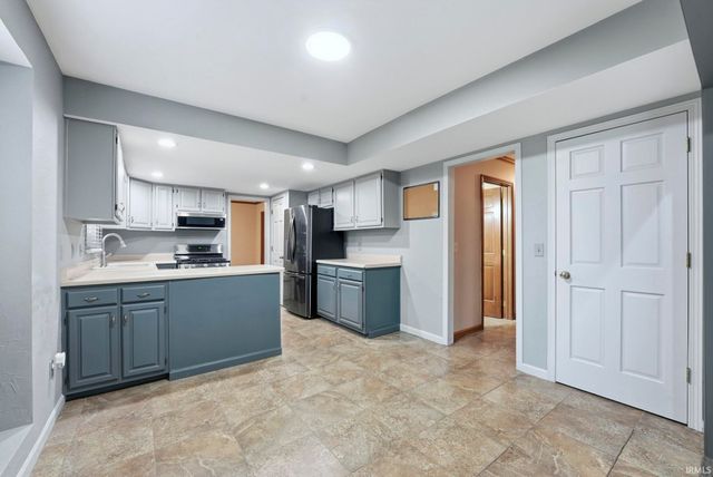 2831 Settlement Creek Run, Fort Wayne, IN 46804