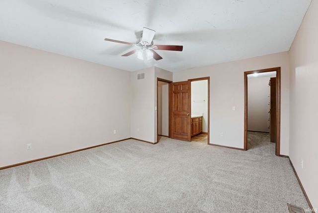 2831 Settlement Creek Run, Fort Wayne, IN 46804