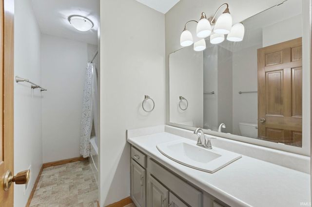 2831 Settlement Creek Run, Fort Wayne, IN 46804
